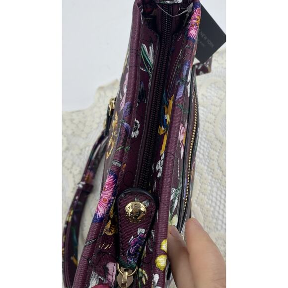 Andrew Marc New York Women’s Purple Floral Purse Handbag NWT - Picture 9 of 13